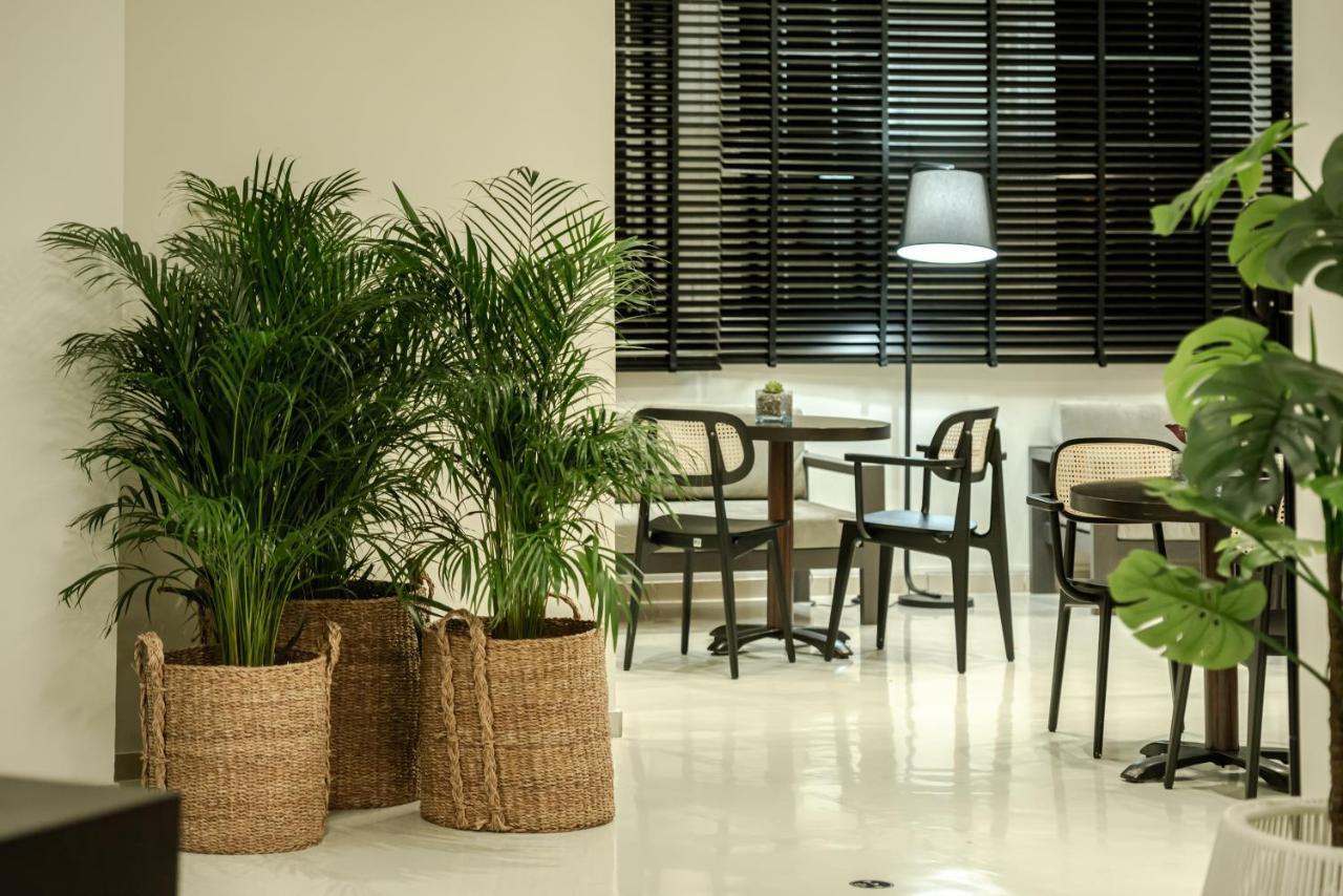 Bitzaro Palace Hotel Kalamaki  Luaran gambar