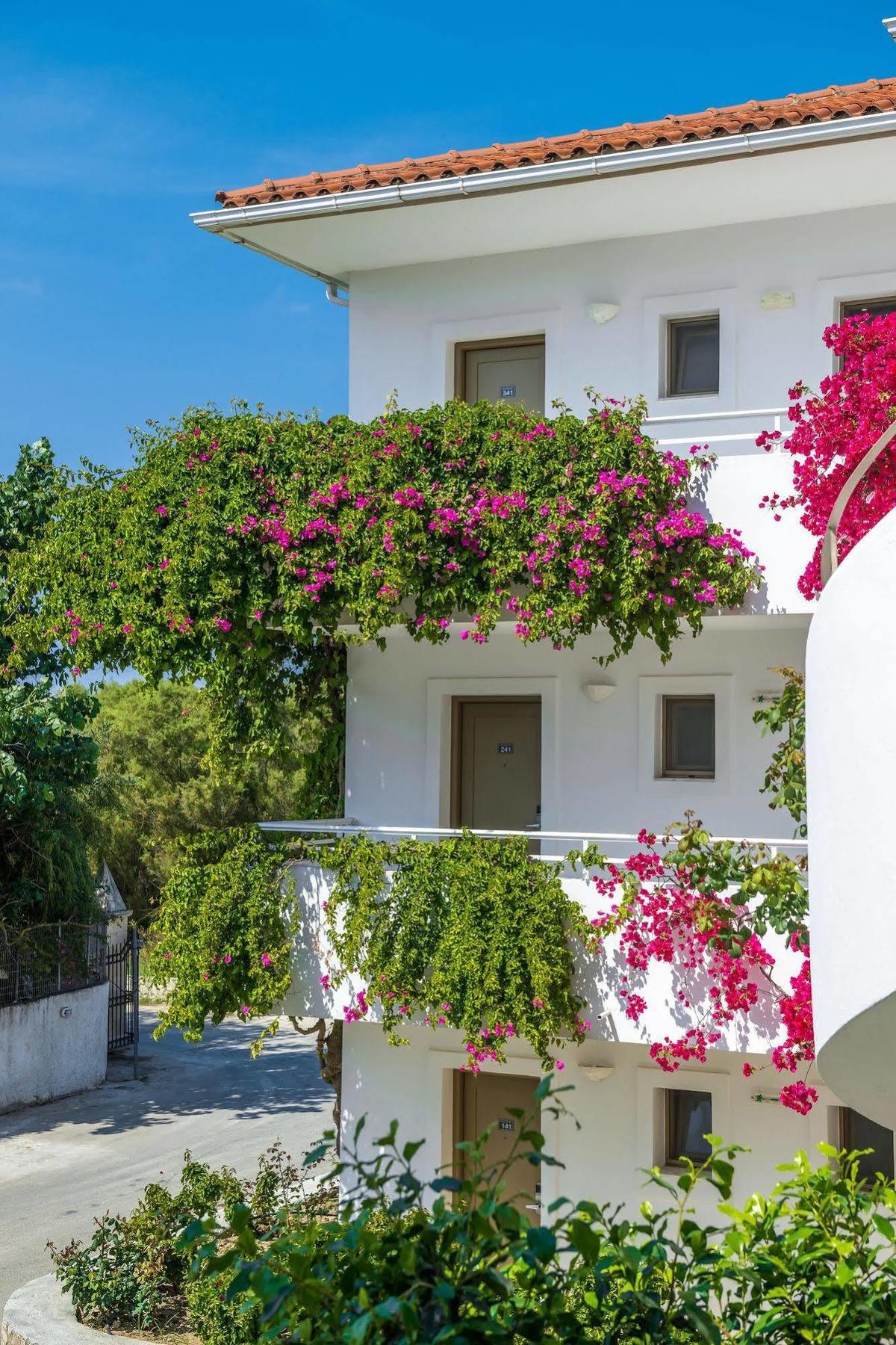 Bitzaro Palace Hotel Kalamaki  Luaran gambar